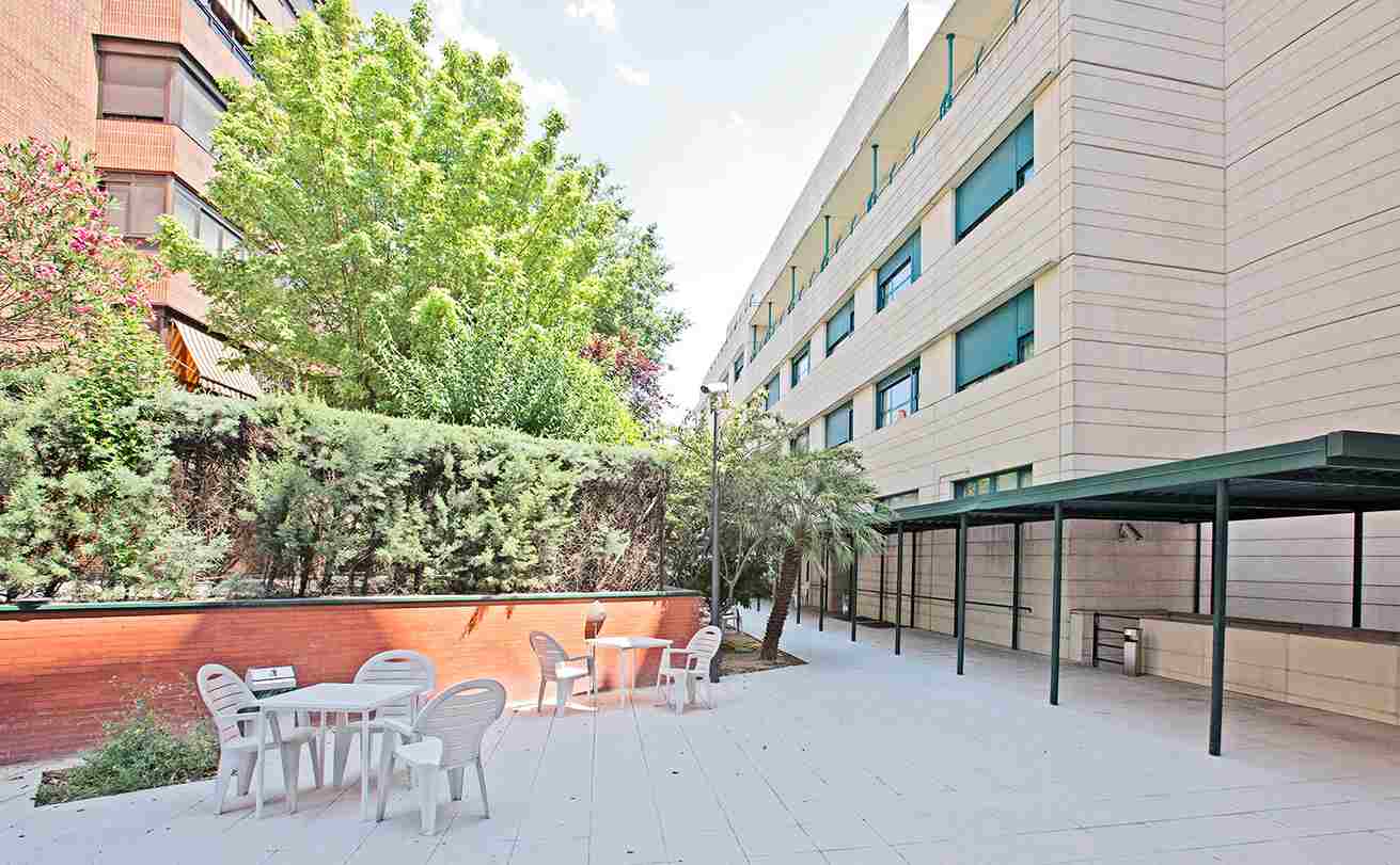 Carabanchel residencia fachada